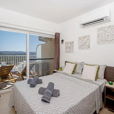 Summer Breeze With Terrace With Panoramic Views - By Getawaysmalta Mellieħa