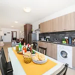 Summer Breeze With Terrace With Panoramic Views - By Getawaysmalta Apartamento Mellieħa
