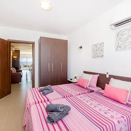 Summer Breeze With Terrace With Panoramic Views - By Getawaysmalta Apartament
