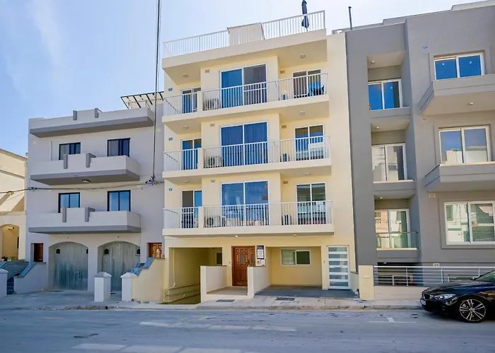 Summer Breeze With Terrace With Panoramic Views - By Getawaysmalta *